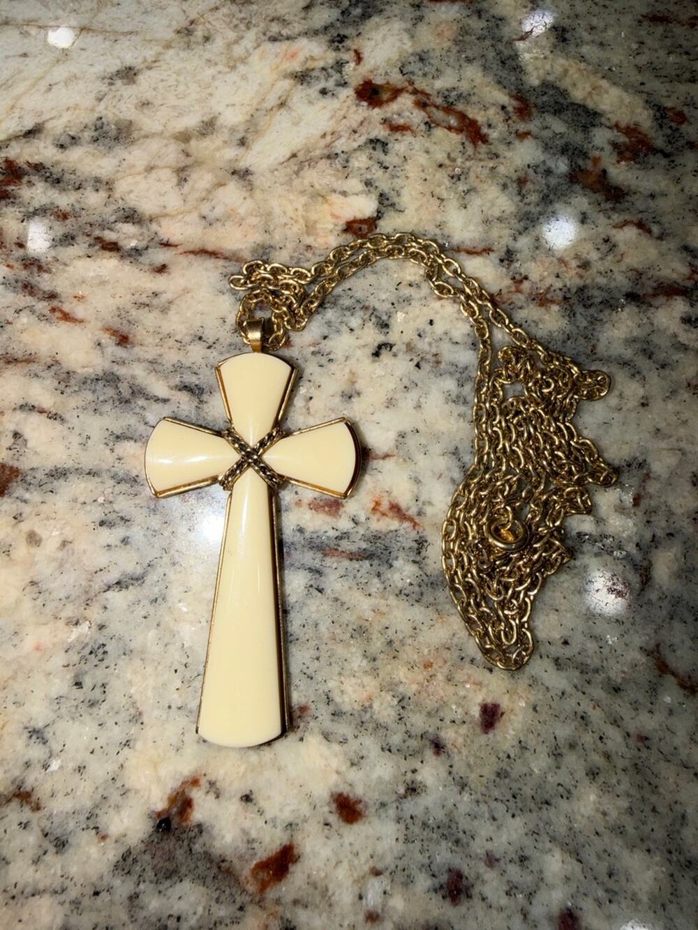 Avon Vintage Cream Enamel Gold Tone Cross Necklace